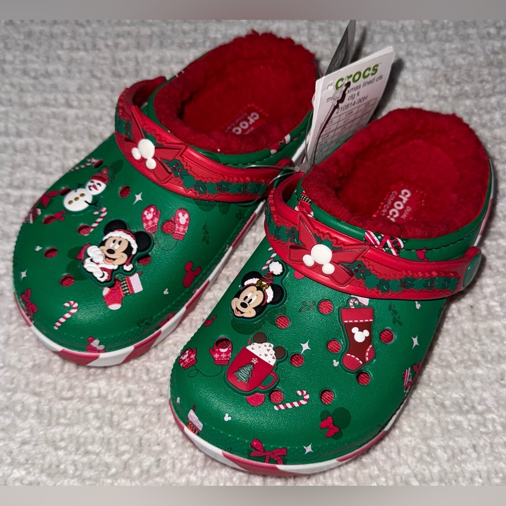 CROCS Kids Green and Red Holiday Slippers